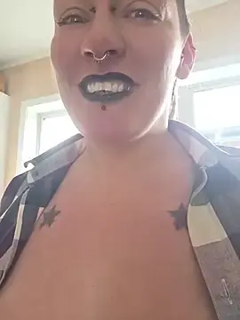 Stripchat Live Sex Cam of PinkTheHawk