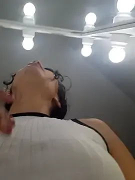 Stripchat Free Live Porn of perla_stone11