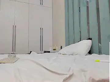 Stripchat Sex Cam of VivianMiller_