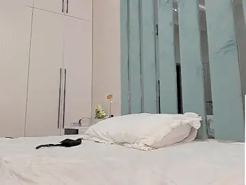 Stripchat Free Porn Cam of VivianMiller_