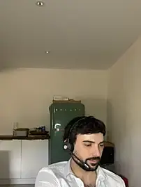 Stripchat Free Porn Cam of eauminerale