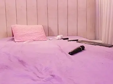 Stripchat Adult Webcams of emyli_sw_