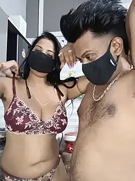 Stripchat Live Sex Cam of Kaur_Simran_01