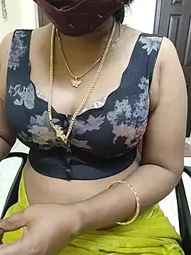 Stripchat Free Porn Cam of lolida69thamil