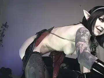 Stripchat Watch Live Sex Cams of Ivey_Strigoi