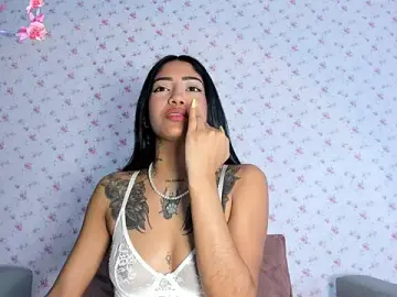 Stripchat Nude Webcam of Alykass