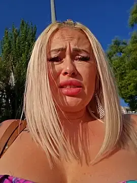 Stripchat Free Live Porn of MILFBARBY