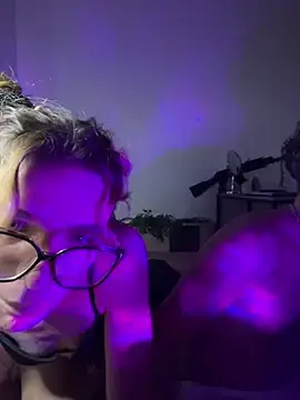 Stripchat Adult Webcam of MissGoldieB