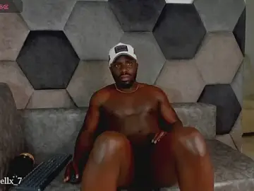 Stripchat Best live sex cam show of Latrellx7