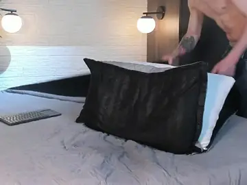 Stripchat Free Porn Cam of Lil_James