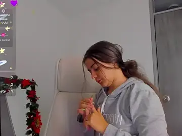 Stripchat Adult Video Chat of Brunnettee_1