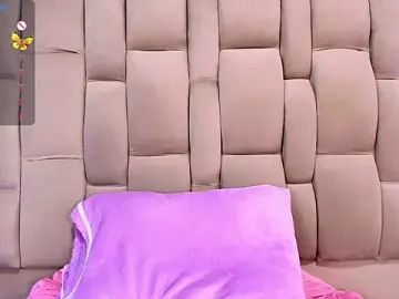 Stripchat Watch Live Sex Cams of Kristin_Ramirez
