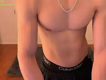Stripchat Best live sex cam show of SasukeUhchiaa