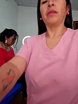 Stripchat Live Sex Cam of JustSamantha_