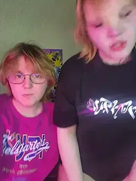 Stripchat Free Live Porn of wehavepussies_xoxo