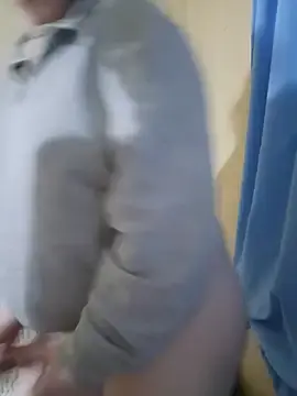 Stripchat Sex Cam of wehavepussies_xoxo