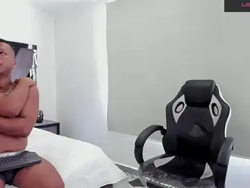 Stripchat Free Porn Cam of AnnieAndStefan