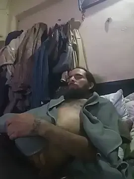 Stripchat Live Sex of Hairy_mannn2