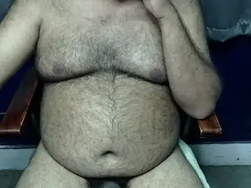 Stripchat Sex Cam of hairysubcub_70
