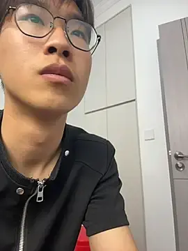 Stripchat Live Sex Cam of xiaoshuai2660