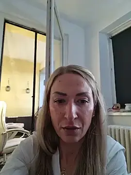 Stripchat Live Sex Cam of -Jeany-