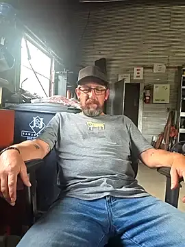 Stripchat Watch Live Sex Cams of Beardedcowboydaddy