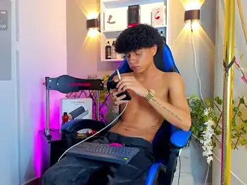 Stripchat Best live sex cam show of _taylor_black