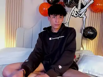 Stripchat Free Porn Cam of Im_Tian_