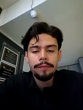 Stripchat Live Sex Cam of Sir_Thom