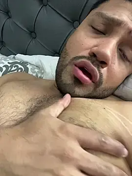 Stripchat Free Porn Cam of leonartho223