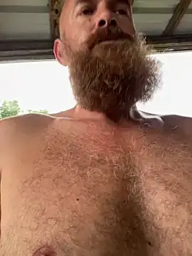 Stripchat Nude Webcam of 32XRedBeard