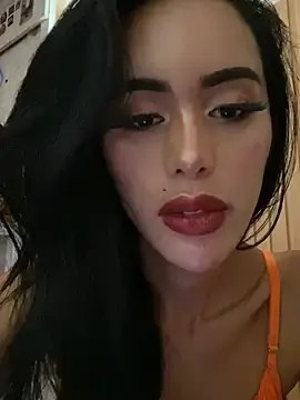 Stripchat Free Porn Cam of HeavenlyStarlight