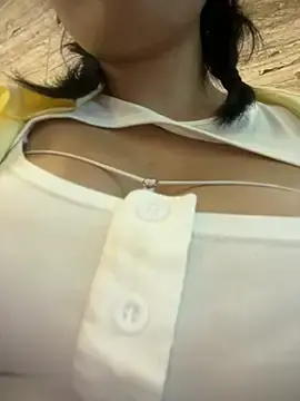 Stripchat Live Porn of Yolanda9