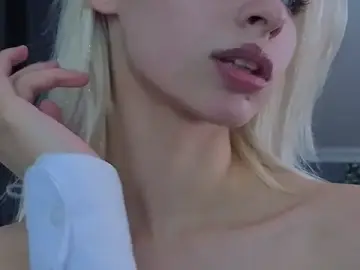 Stripchat Free Porn Cam of Naomi_Demio