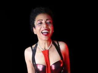 Xlovecam Free Porn Cam of BrendaLive