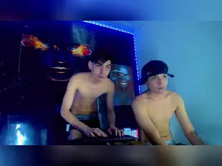 Xlovecam Live Sex of TheShiningMen