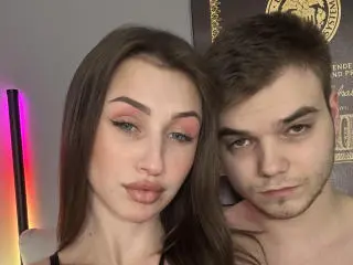 Xlovecam Live Sex Cam of VikkiAndGeorge