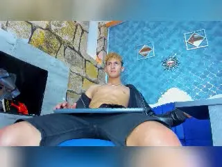 Xlovecam Live Sex Cam of EthanWolff