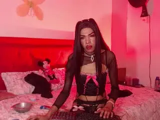Xlovecam Live Sex of Cellesthee