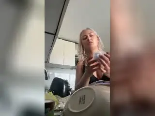 Xlovecam Free Porn Cam of ElenaSaenz