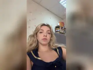 Xlovecam Watch Live Sex Cams of SugarrX