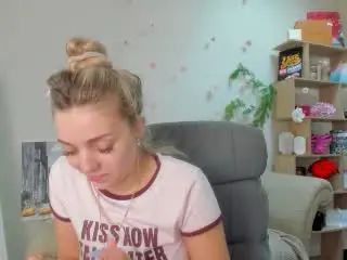 Xlovecam Live Sex of SugarrX