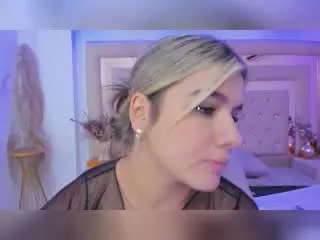 Xlovecam Live Sex of SashaPolet