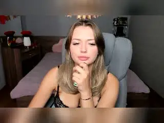 Xlovecam Sex Chat of Destinis