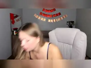 Xlovecam Sex Cam of Destinis
