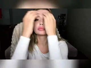 Xlovecam Free Live Porn of Destinis