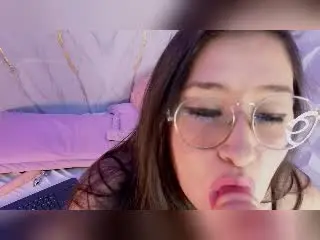 Xlovecam Sex Cam of MelodyRosses