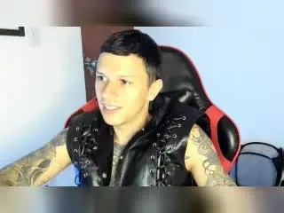 Xlovecam Watch Live Sex Cams of MasterDaveExtreme