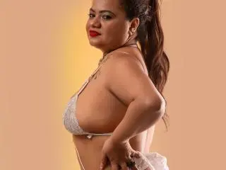 Xlovecam Sex Cam of ReynaHt