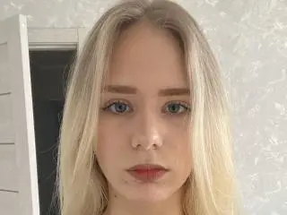 Xlovecam Live Sex Cam of CandiceLothringer